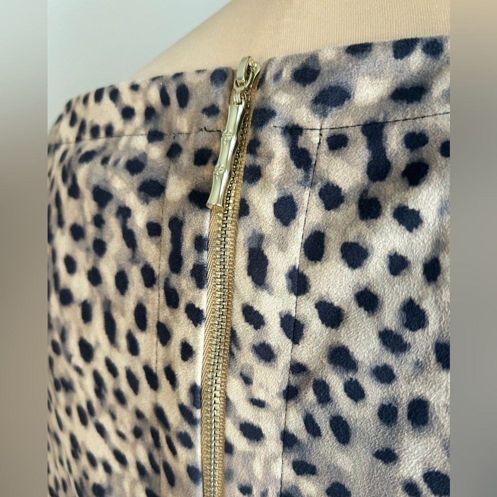 Tommy Bahama super soft and elegant Leopard Animal Print dress - Picture 4 of 9